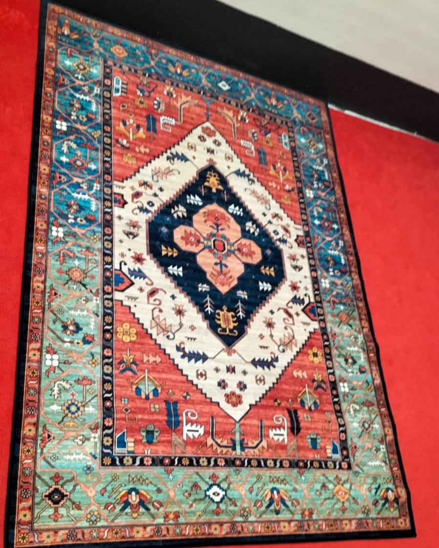 Kashmiri Velvet Persian Rugs: The Pinnacle of Elegance & Comfort - Design 6