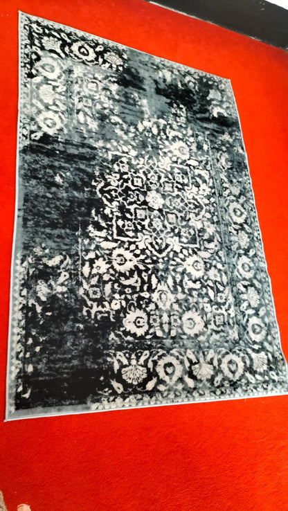 Kashmiri Velvet Persian Rugs: The Pinnacle of Elegance & Comfort - Design 17