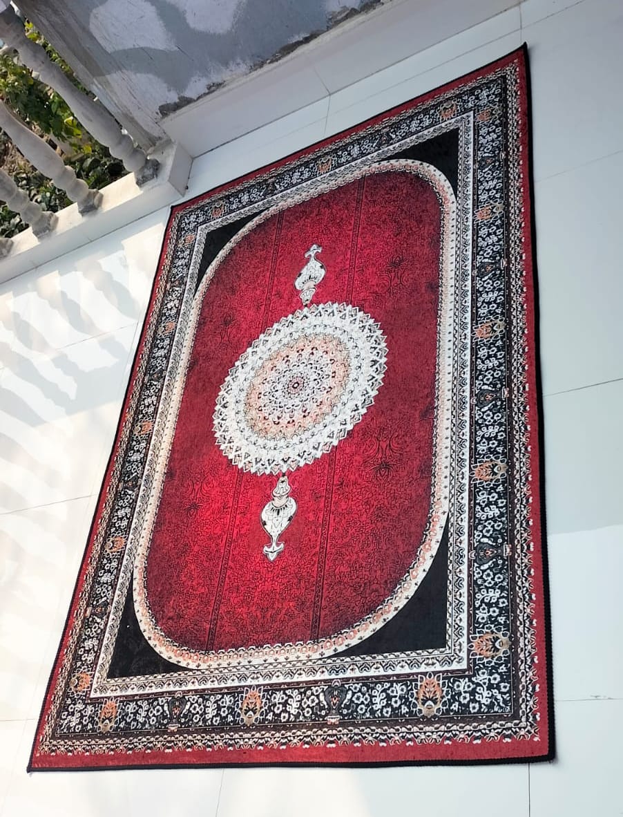 Kashmiri Velvet Persian Rugs: The Pinnacle of Elegance & Comfort - Design 12